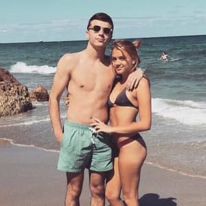 Meet your Posher, Brady