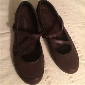 Skechers flats