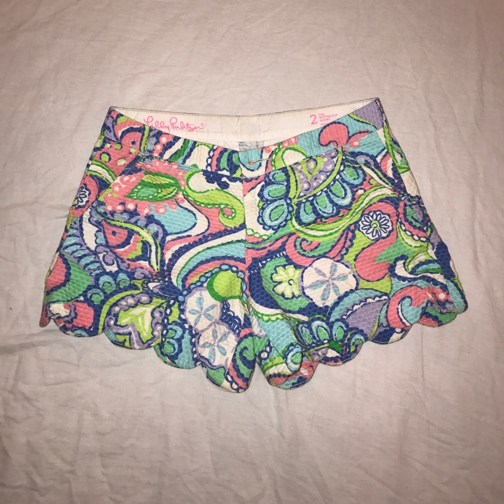 Lilly Scalloped Shorts