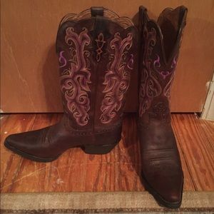 Size 9 tall Justin Boots snipped toe