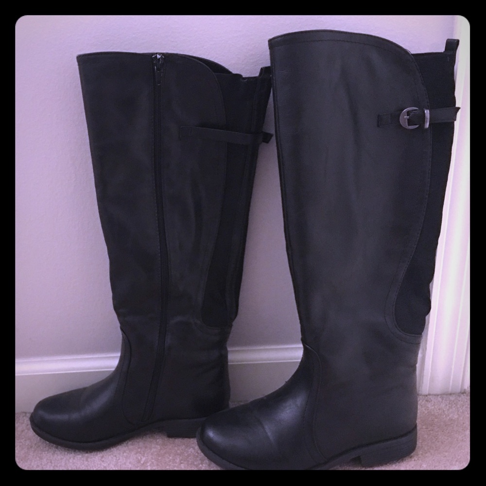 Black Zip Up Boots.