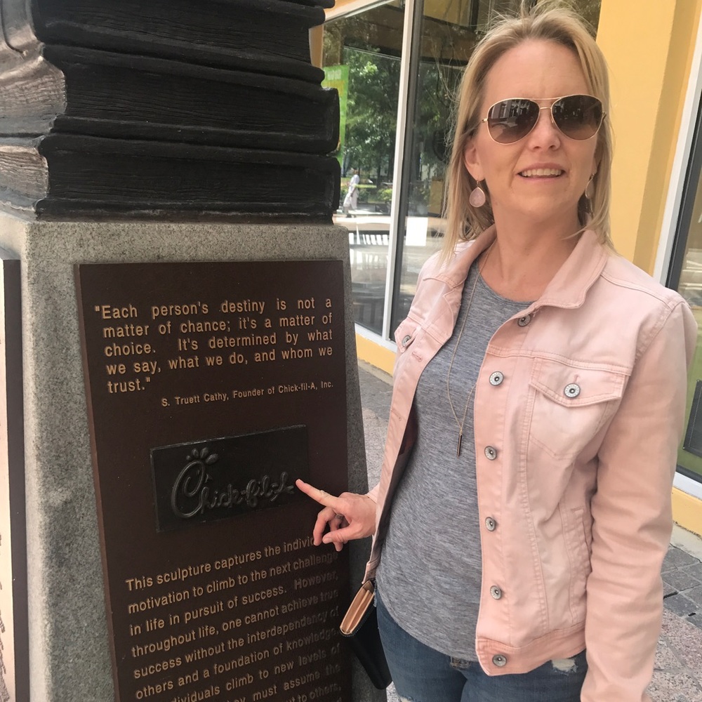 Meet your Posher, Lisa