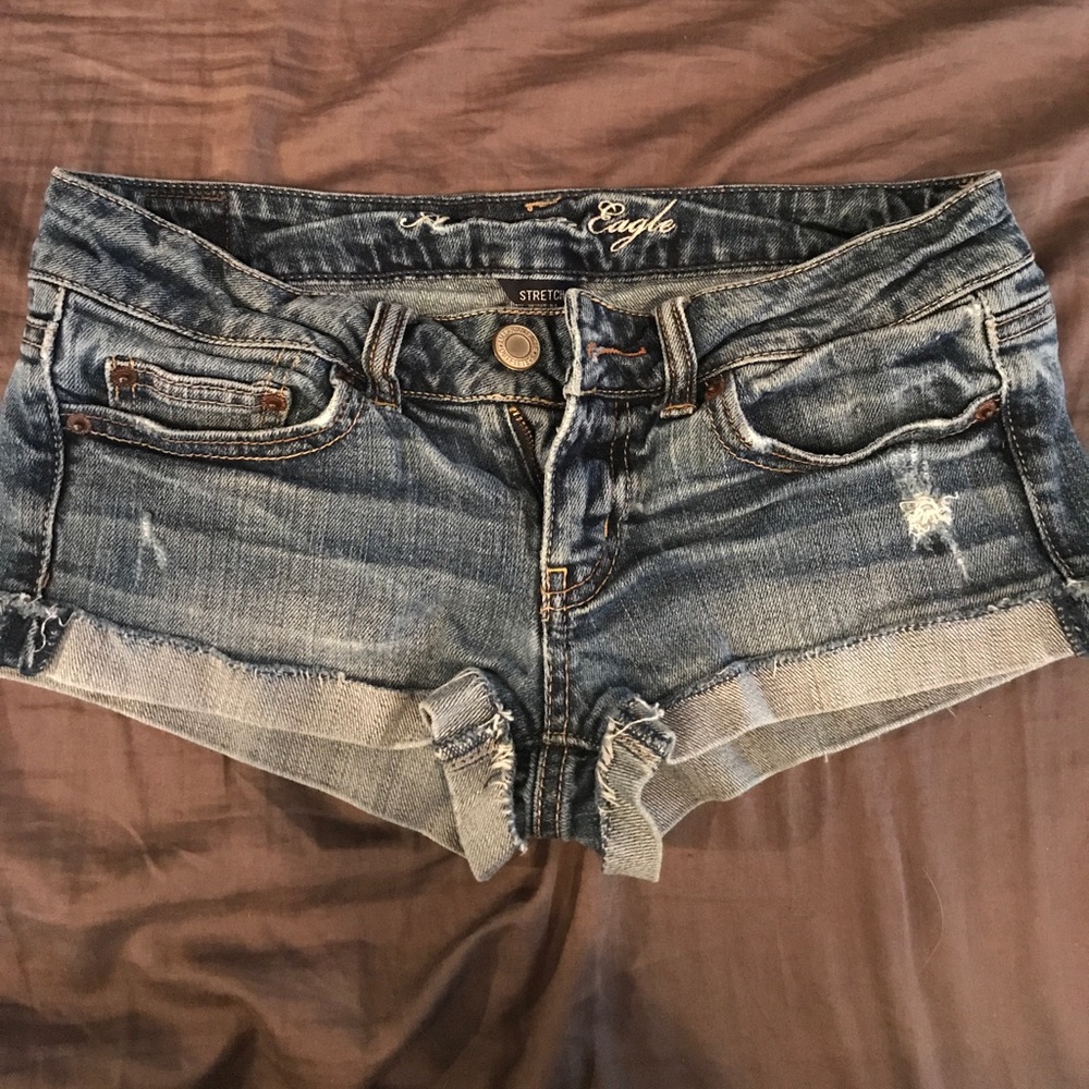 Stretch cuffed American Eagle shorts