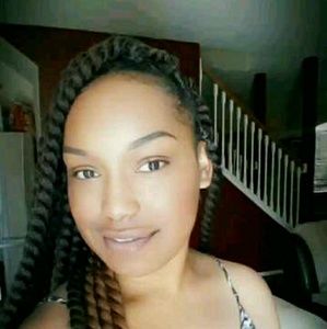 Meet your Posher, Deidra