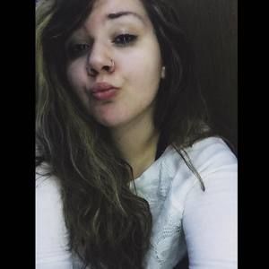 Meet your Posher, Caitlin