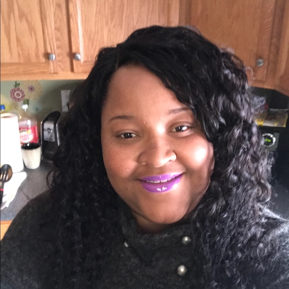 Meet your Posher, April