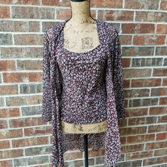 Beautiful 2 Piece Shirt Set - Picture 1 of 6
