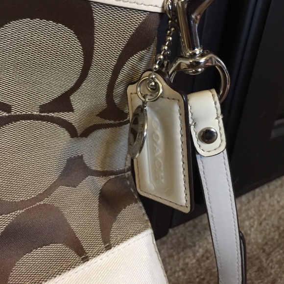 Coach Crossbody Bag - Picture 2 of 5