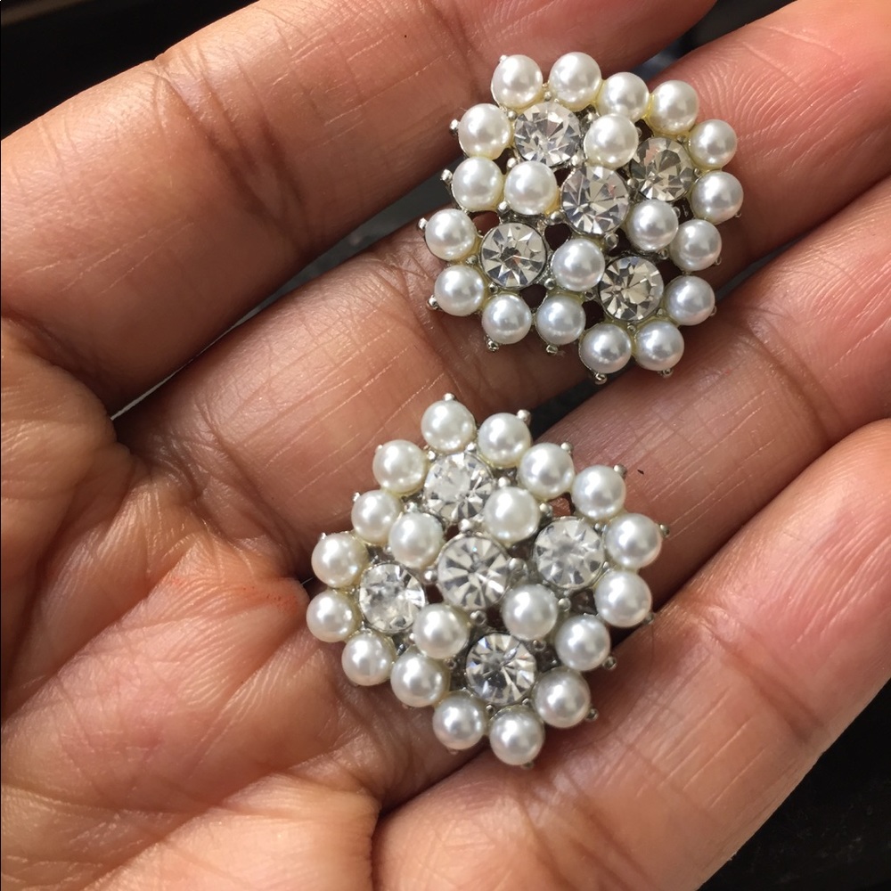 David bridal earrings never wore them