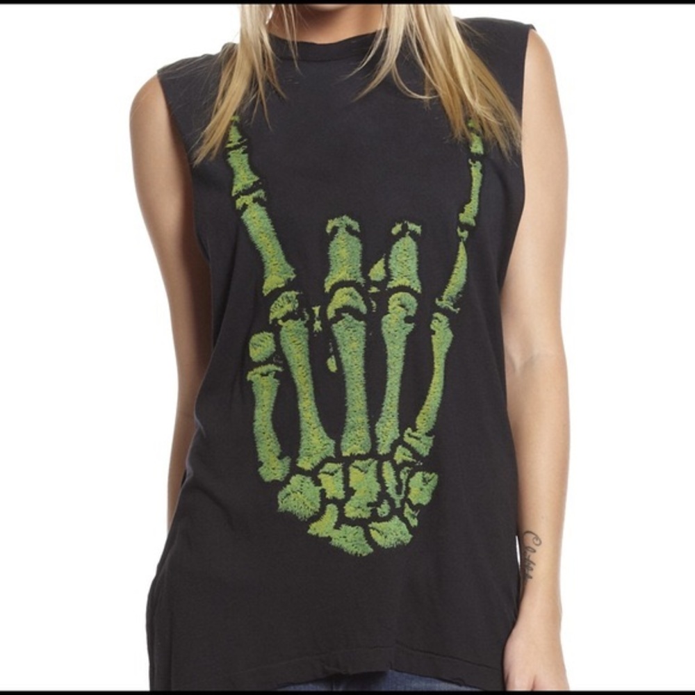 UNIF rocking hand tank top