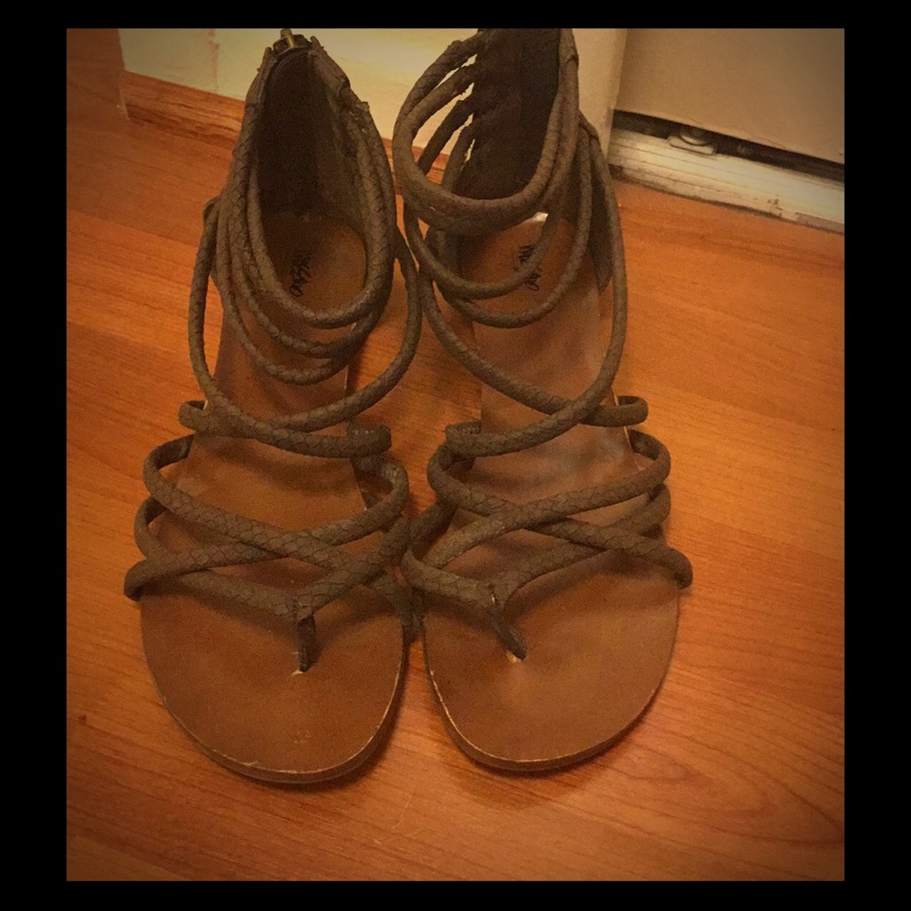 Summer shoes