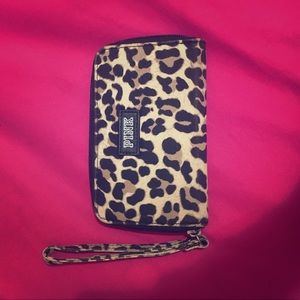 PINK cheetah print wristlet!
