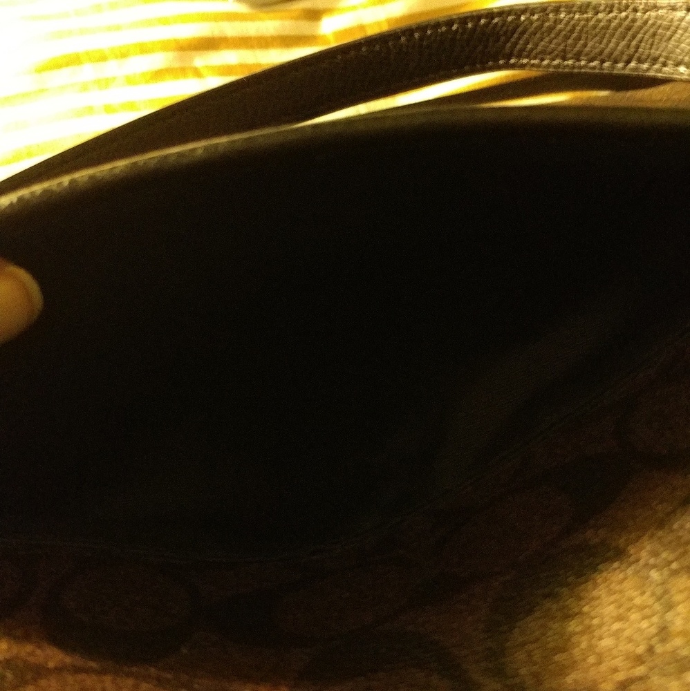 Beautiful Coach Handbag - Picture 6 of 6