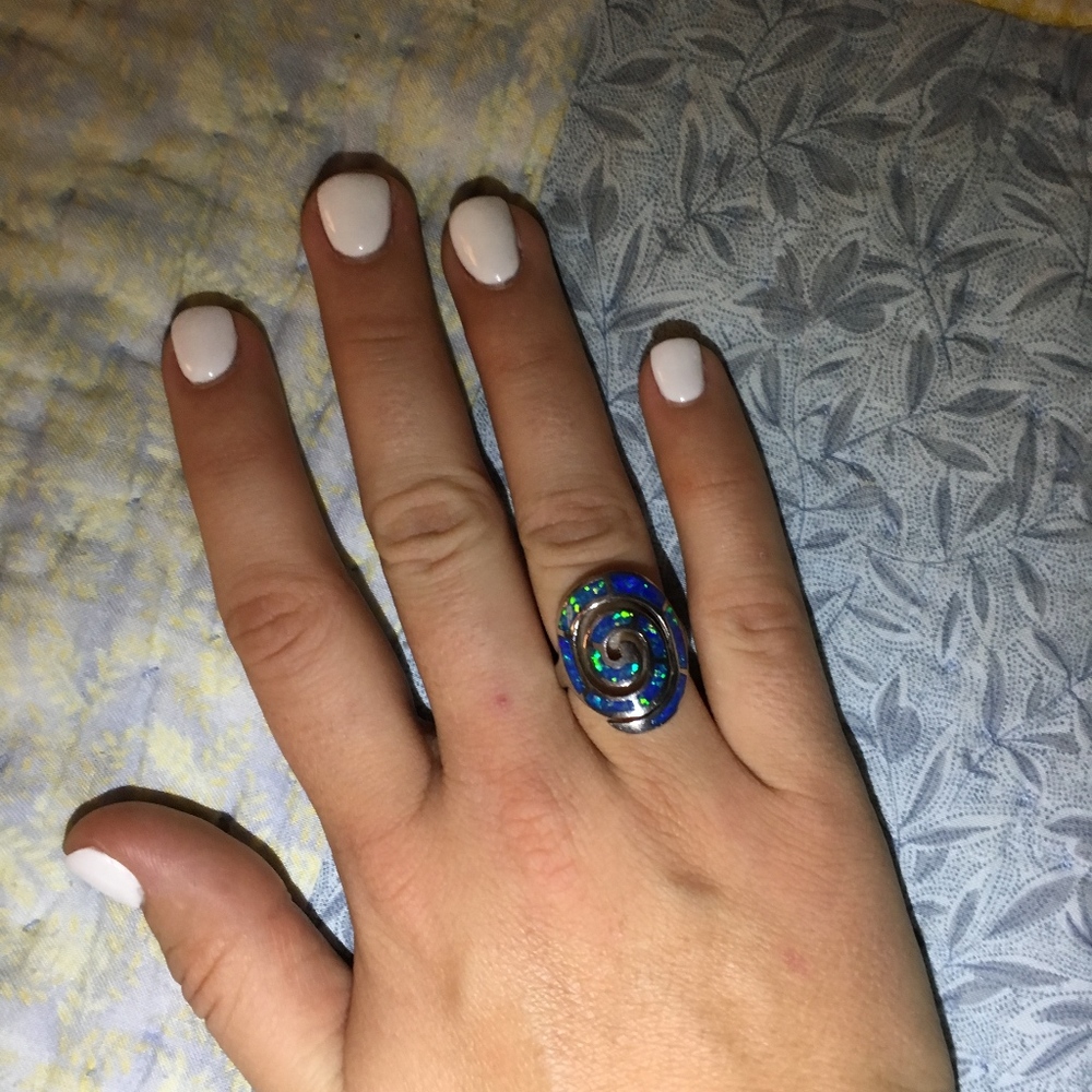 Swirl Ring - Picture 2 of 3