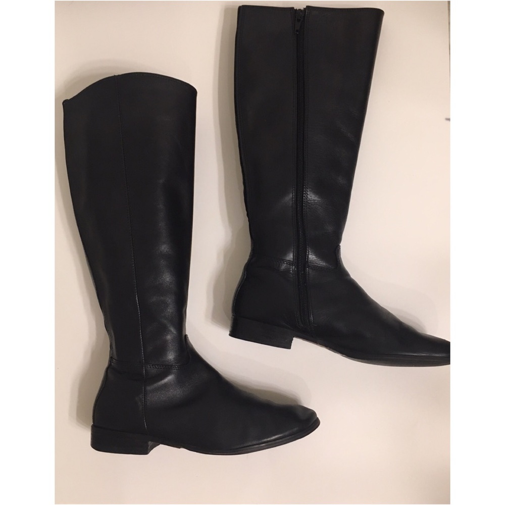 Black riding boots
