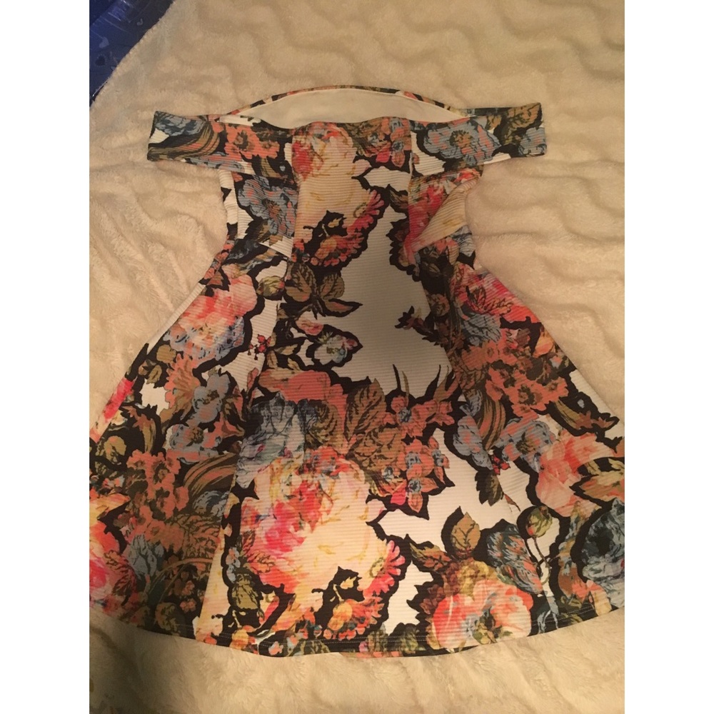 ASOS dress - Picture 2 of 8