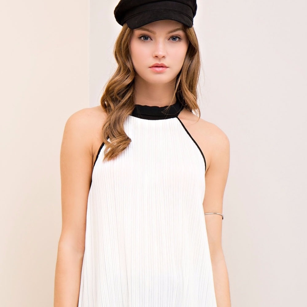 Pleated Halter Neckline Swing Top - Picture 2 of 7