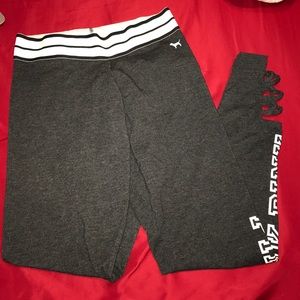VS Pink leggings