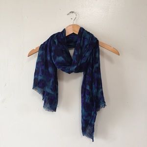 Floral Gap Scarf