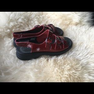 Clarks size 6.5  NEW NWOT