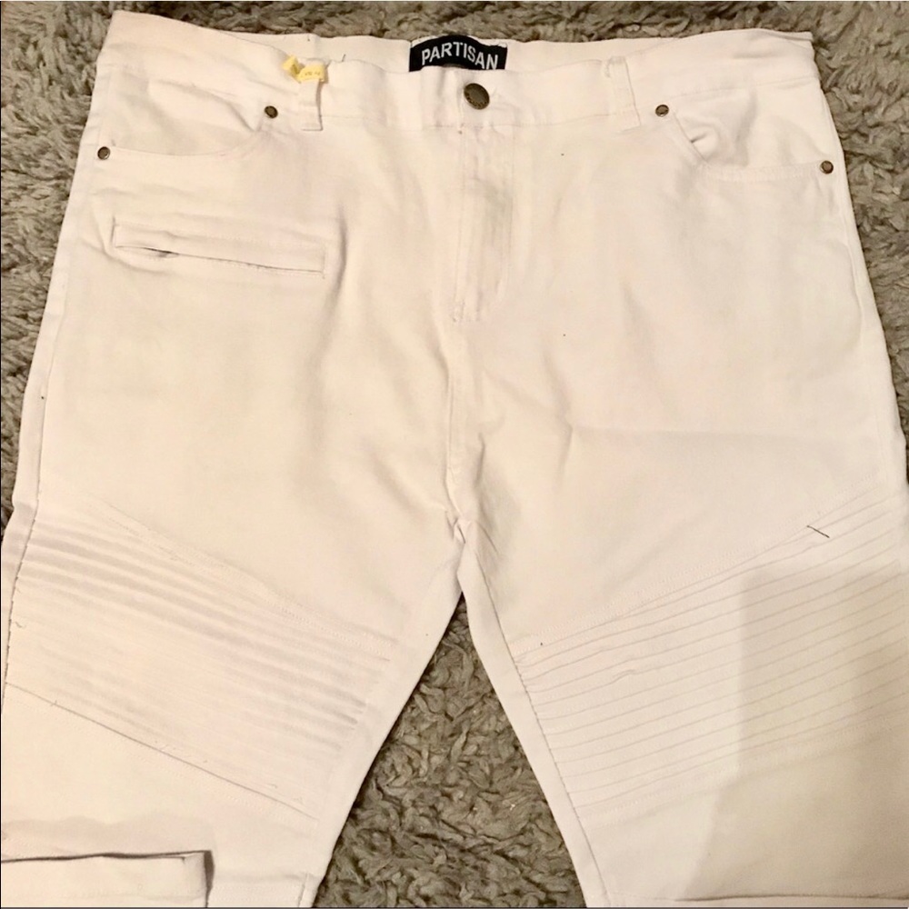 LIKE NEW Mens White Biker Jeans Straight Leg Fit