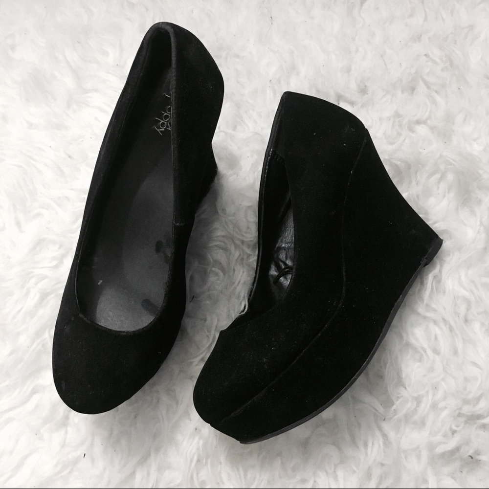Black velvet wedges