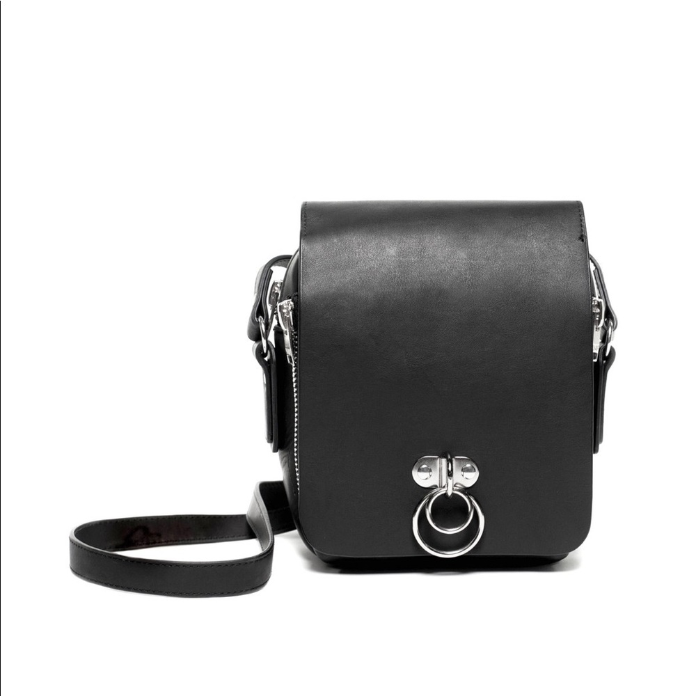 UNIF vault purse