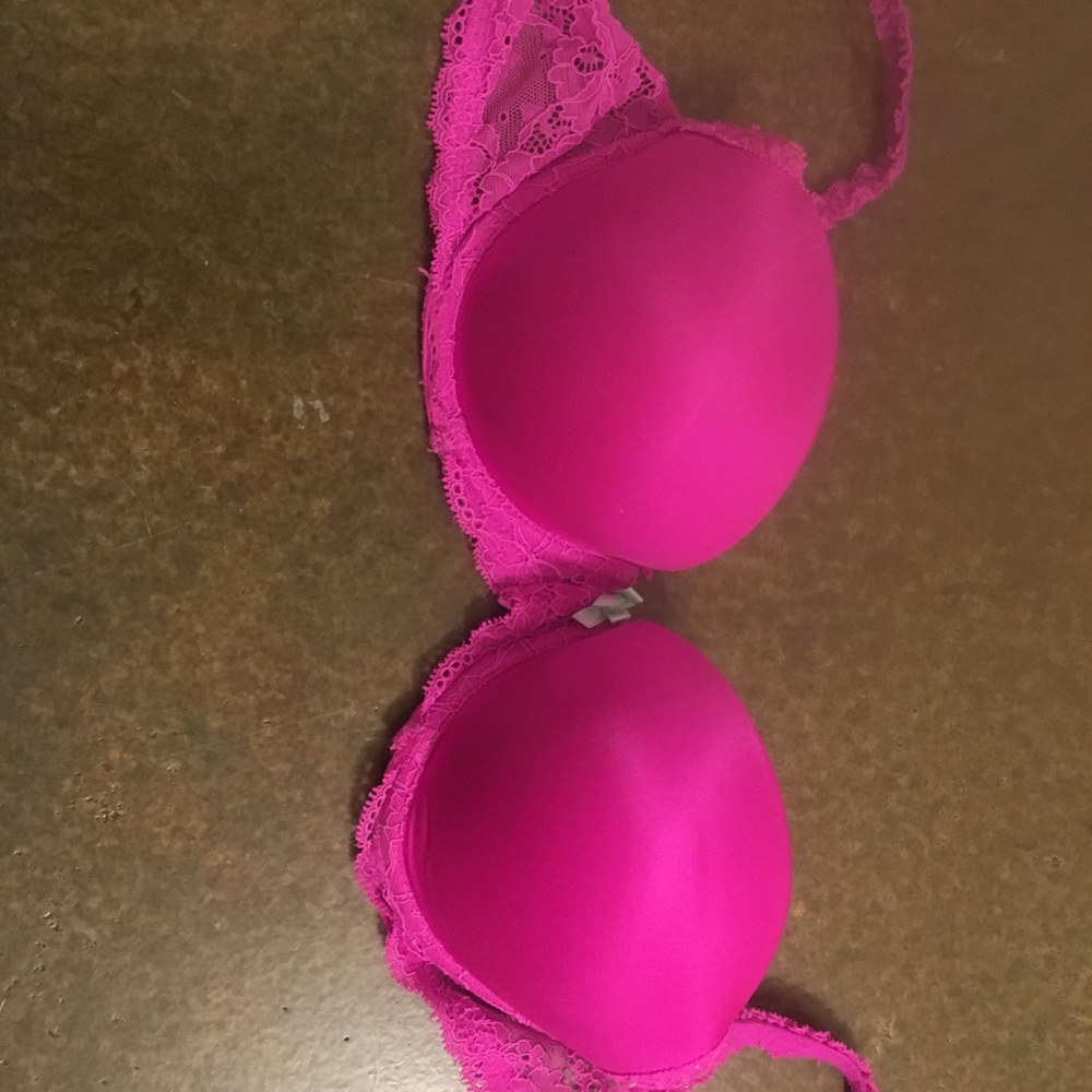 34 B Pink Bra