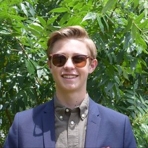 Meet your Posher, Ethan