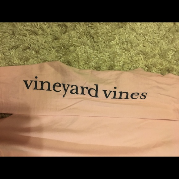 🔴SOLD🔴 Vineyard Vines long sleeve - Picture 3 of 4