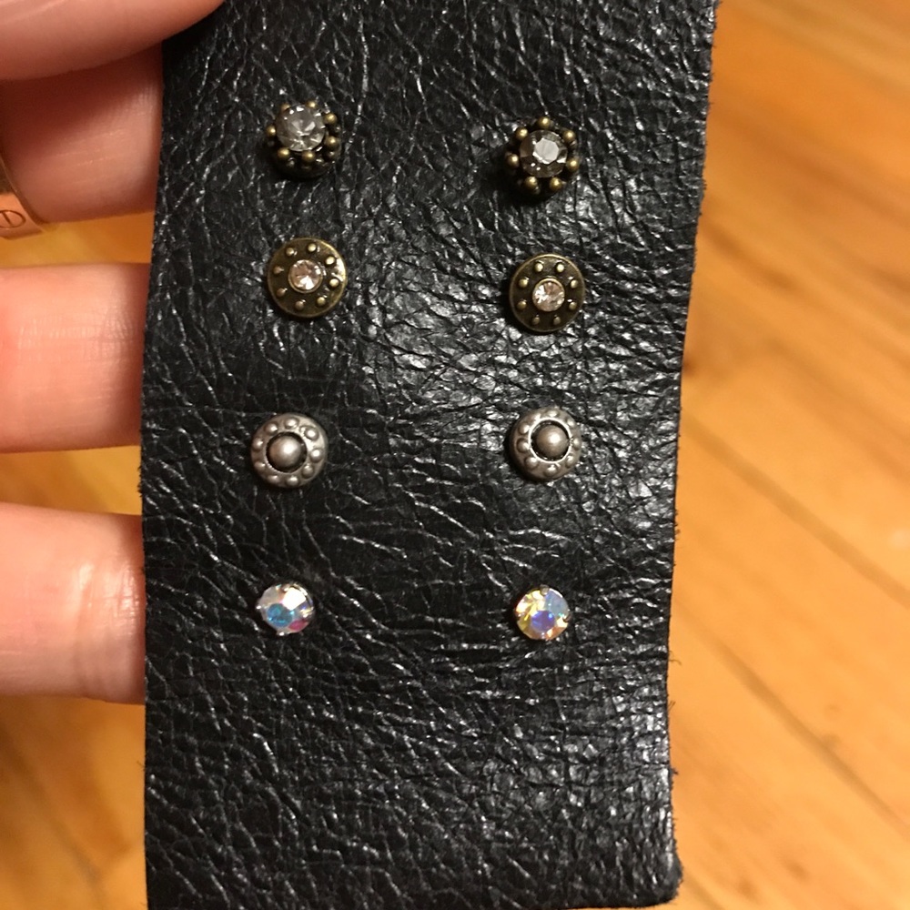 Urban Outfitters Earrings Stud Set