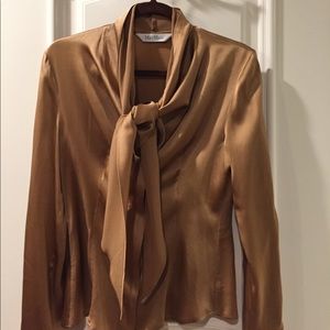 Max Mara silk blouse in new condition