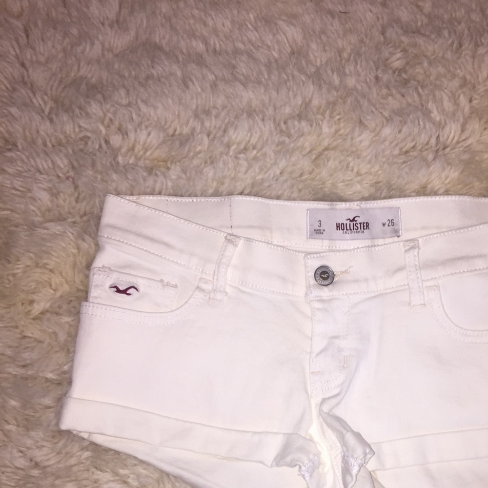 Hollister white shorts size 26