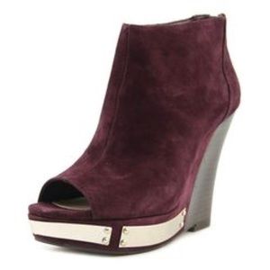 VINCE CAMUTO Waylin Plated Platform Wedge - 8.5