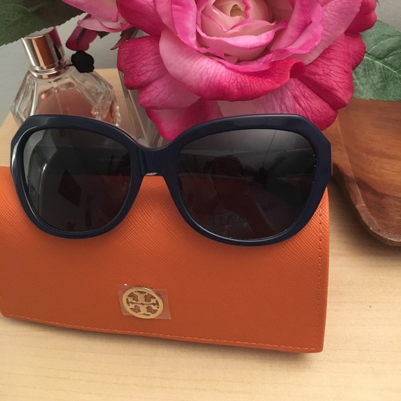 Tory Burch Polarized Sunglasses - TY 7071 13334U main image 8