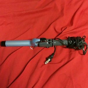 Remington curling iron.