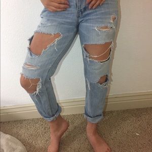 Distressed boyfriend jeans