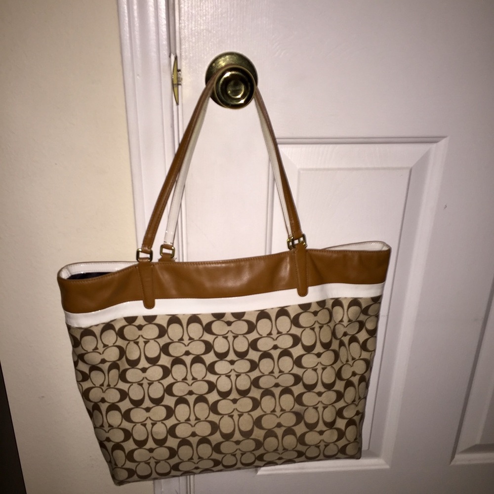 Authentic Coach Signature Large Tote