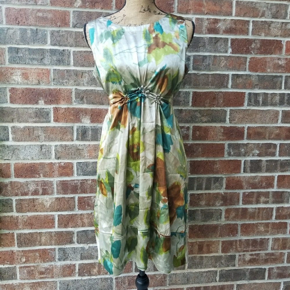 Simply Vera Dress