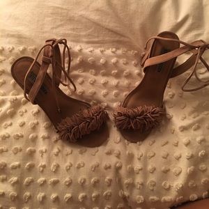 SASS Steve Madden nude heels
