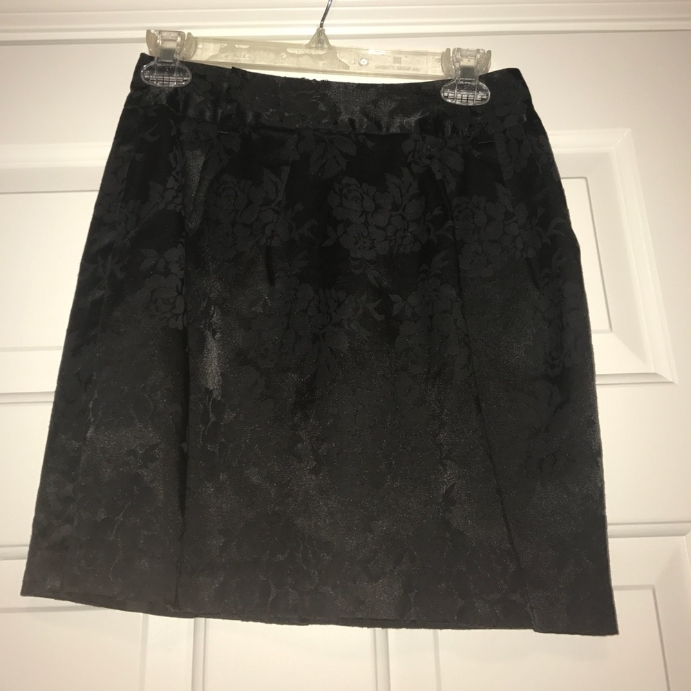 Flower printed mini skirt