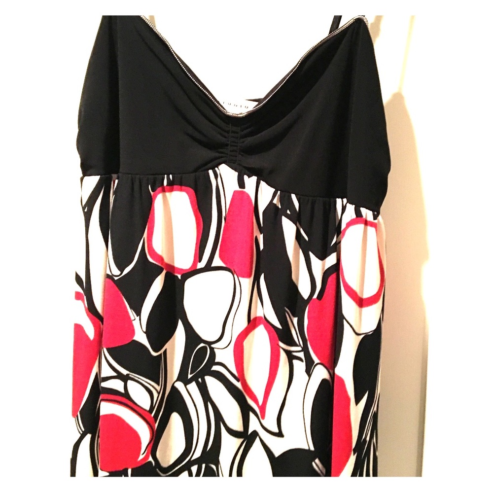 Perfect summer dress for the beach/a night out!