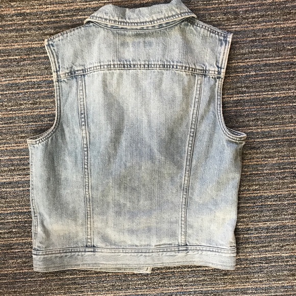 Chaps sleeveless denim jacket - Picture 2 of 3