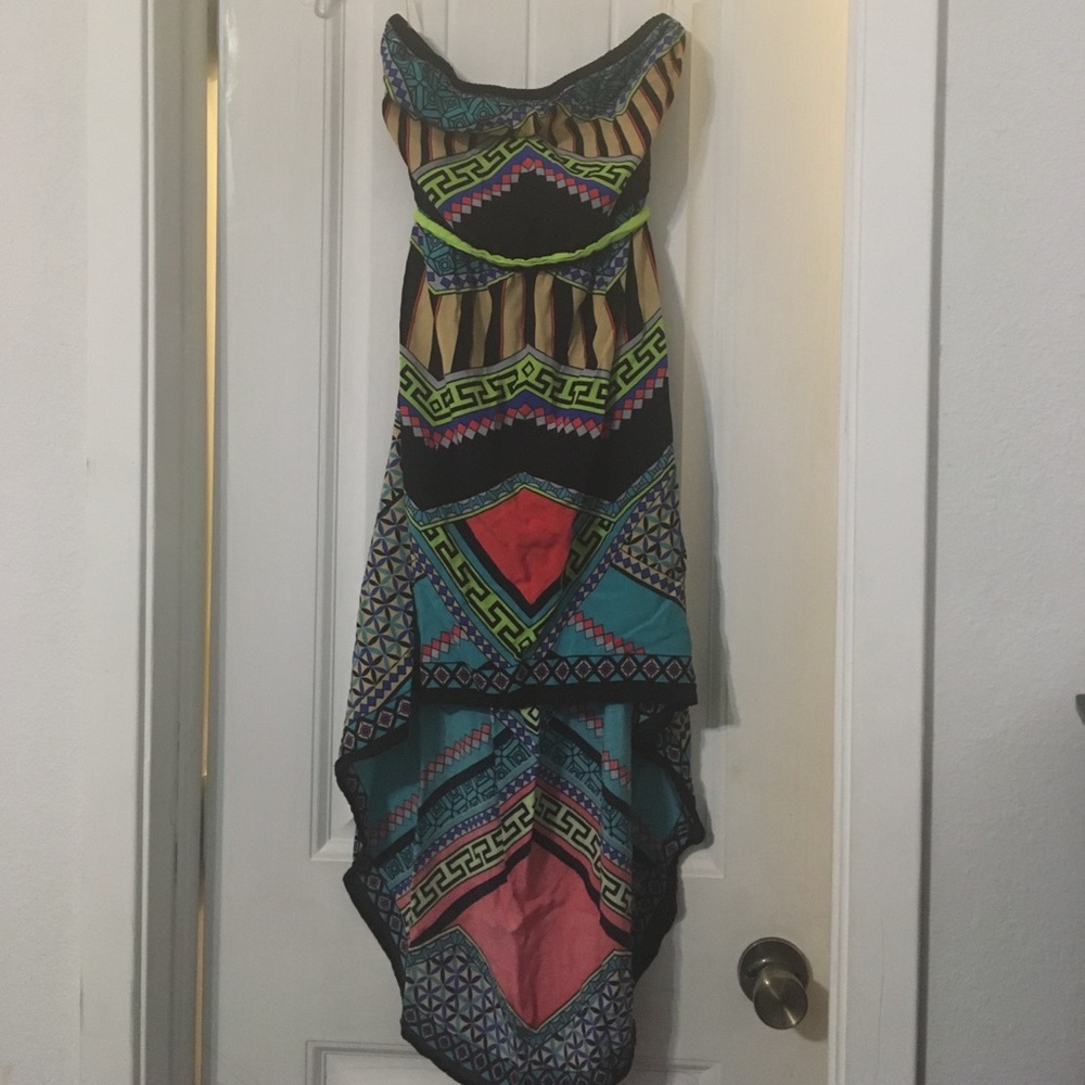Beautiful flying tomato dress.