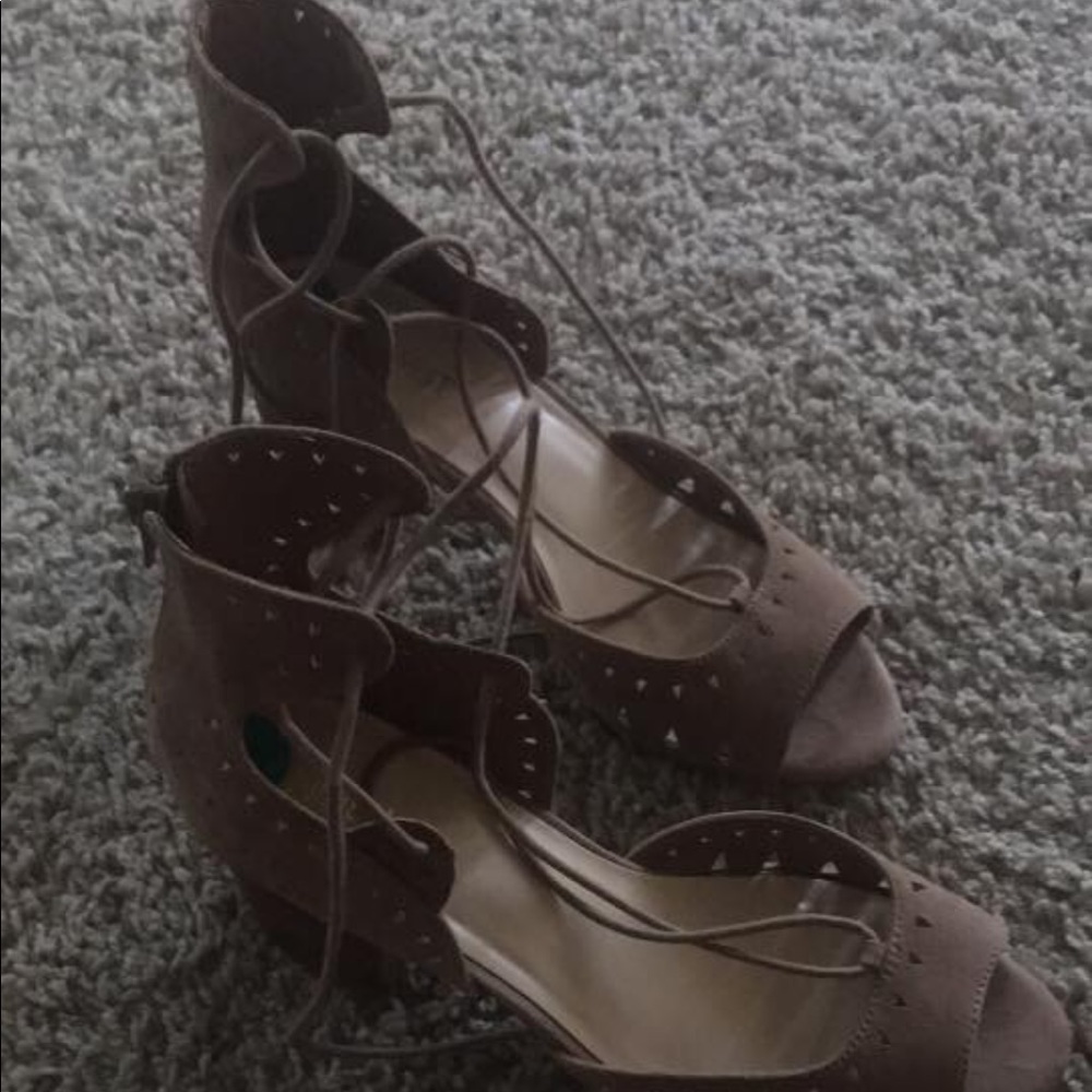 Nine West sandals.  Sz 8.  EUC