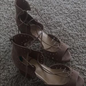 Nine West sandals.  Sz 8.  EUC