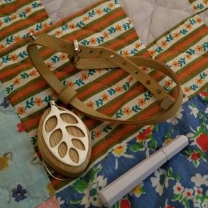 Bellabeat leaf fitness tracker