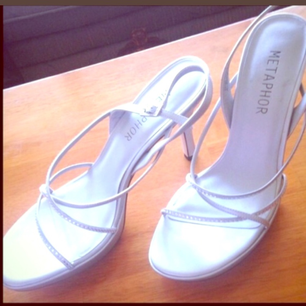 NEW! Light gray and silver heels
