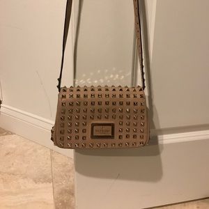 Valentino Rockstud cross body clutch bag. Nude