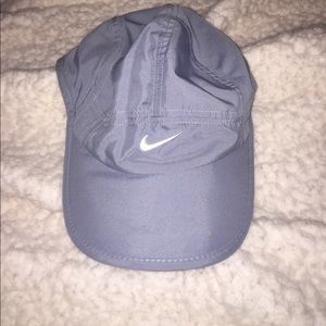 Nike featherlight dri-fit hat !